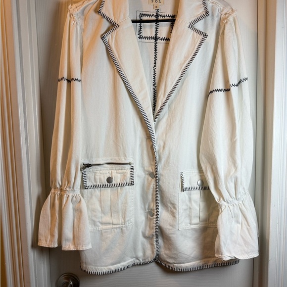 POL White Cotton Outseam Jacket with Black Contrasting stitching - Picture 2 of 11